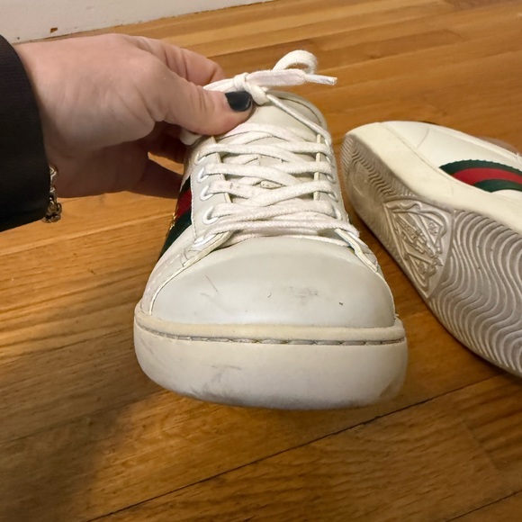 Gucci Ace Sneaker Sz 37 Women Golden Bee Embroidered Red Green Webbing EUC - Picture 12 of 12